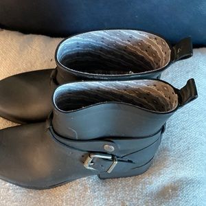 Lucky brand black rubber boots